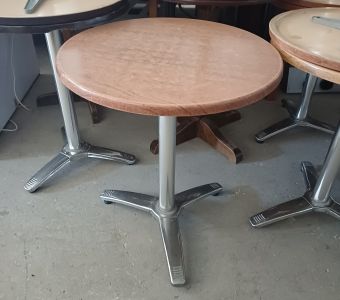 Τραπέζι εξωτερικού χώρου με βάση αλουμινίου φ 70